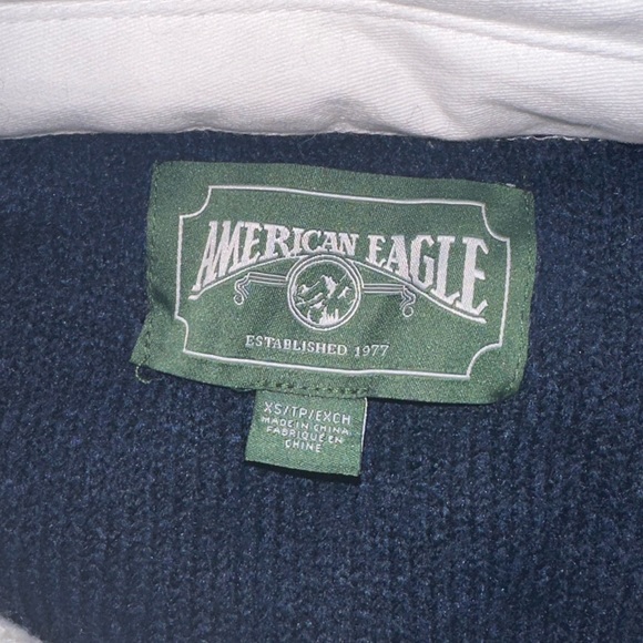 American Eagle cropped long sleeve - Picture 3 of 3